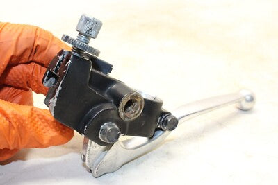 2005 KAWASAKI ELIMINATOR 125 BN125A OEM CLUTCH PERCH MOUNT WITH LEVER