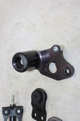 06-07 SUZUKI GSXR 750 OEM MOUNTING BRACKETS MOUNTS SET