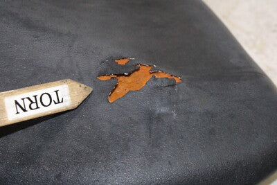 01-03 SUZUKI GSXR 600 OEM FRONT DRIVERS SEAT PAD SADDLE PILLION