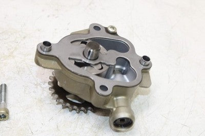 14-17 YAMAHA FZ09 OEM ENGINE MOTOR OIL PUMP
