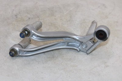 2000 SUZUKI GSXR 750 OEM RIGHT REAR BACK PASSENGER PEG