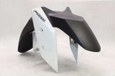 2018 YAMAHA XMAX CZD300A OEM FRONT WHEEL FENDER COWL FAIRING