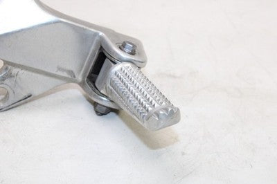 2002 YAMAHA YZF600R OEM RIGHT REAR BACK PASSENGER PEG