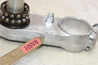 01-07 SUZUKI HAYABUSA GSX1300R OEM FRONT FORKS CLAMP LOWER TRIPLE TREE STEM