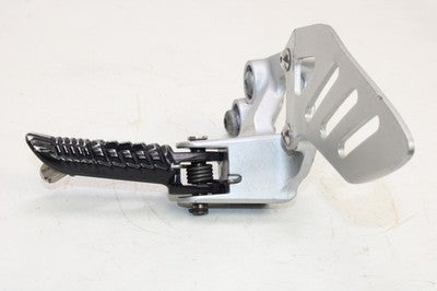 08-09 SUZUKI GSXR 600 OEM LEFT FRONT FOOT REST PEG STEP