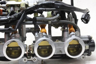 2006 YAMAHA FZ6 OEM MAIN FUEL INJECTORS / THROTTLE BODIES