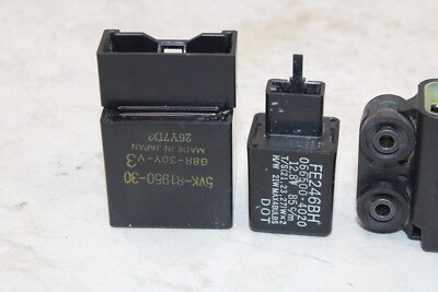 04-12 YAMAHA FJR1300A ABS OEM TURN SIGNAL BLINKER RELAY SWITCH W TIP OVER SENSOR