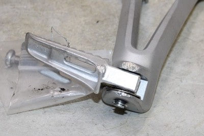 06-07 SUZUKI GSXR 750 OEM RIGHT REAR BACK PASSENGER PEG