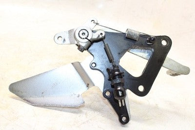 04-09 SUZUKI GS500F OEM LEFT REARSET REAR SET DRIVER FOOT PEG REST STOP