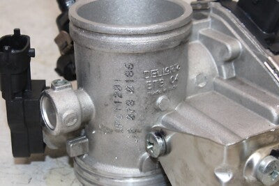 18-19 KTM 390 DUKE OEM MAIN FUEL INJECTORS / THROTTLE BODIES