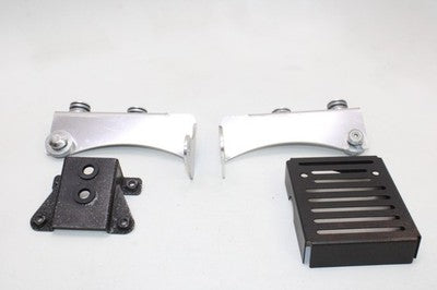 06-24 KAWASAKI VULCAN 900 VN900B CLASSIC OEM MISC BRACKETS COVERS MOUNTS