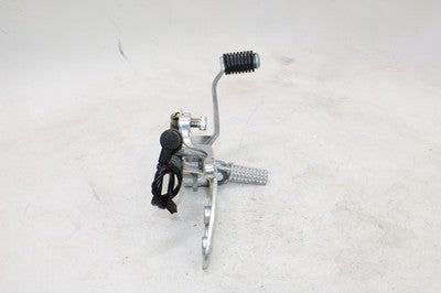 95-07 YAMAHA YZF600R OEM RIGHT REARSET DRIVER FOOT PEG REST STOP W PEDAL