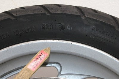 2006 YAMAHA MAJESTY 400 YP400 OEM FRONT WHEEL RIM W TIRE