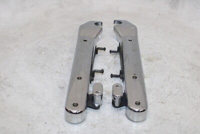 2004 KAWASAKI VULCAN 1500 VN1500E CLASSIC OEM REAR PASSENGER FENDER GRAB RAIL