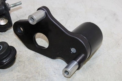 06-07 SUZUKI GSXR 750 OEM MOUNTING BRACKETS MOUNTS SET