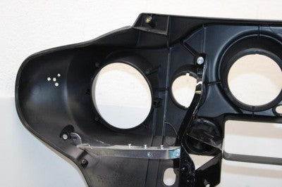 2004 HARLEY-DAVIDSON ELECTRA GLIDE FLHT OEM GAUGE CLUSTER OUTER COVER FAIRING