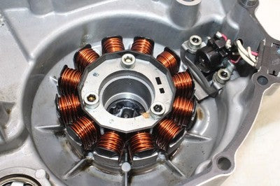 2018 YAMAHA XMAX CZD300 OEM STATOR GENERATOR ALTERNATOR MAGNETO W COVER