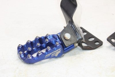 2003 BMW F650GS DAKAR FRONT FOOT RESTS PEGS STEPS SET PAIR FASTWAY