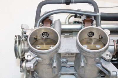 08-09 SUZUKI GSXR 600 OEM MAIN FUEL INJECTORS / THROTTLE BODIES !for Parts Only!