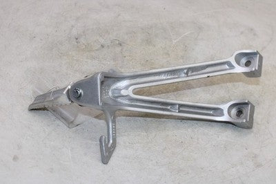 06-07 SUZUKI GSXR 750 OEM RIGHT REAR BACK PASSENGER PEG