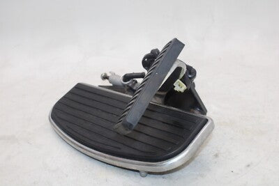 96-99 KAWASAKI VULCAN 1500 CLASSIC OEM RIGHT FRONT FOOT REST PEG W REAR MASTER