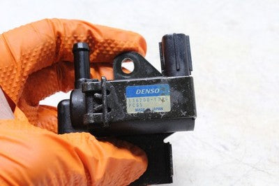 2001 HONDA CBR929RR OEM AIR VALVE SOLENOID TOP ENGINE SWITCH SENSOR