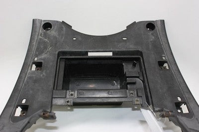2005 YAMAHA VINO 125 YJ125 OEM FLOOR BOARD FOOT REST BATTERY TRAY