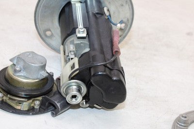 04-05 SUZUKI GSXR 600 OEM FUEL PUMP GAS PETROL SENDER UNIT