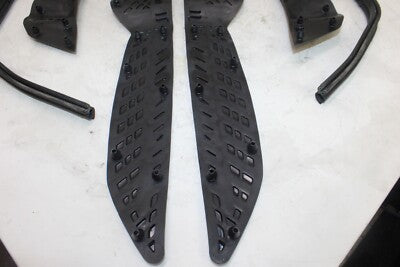 2006 SUZUKI BURGMAN AN400S OEM FLOOR BOARD FOOT REST SET