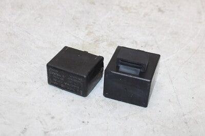 04-06 SUZUKI KATANA 750 GSX750F OEM TURN SIGNAL BLINKER RELAY FLASHER SWITCH SET