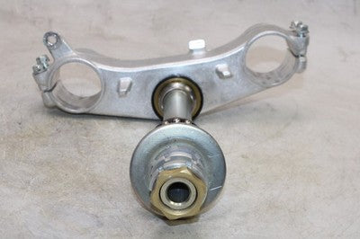 06-09 SUZUKI GSXR 600 OEM FRONT FORKS CLAMP LOWER TRIPLE TREE STEM