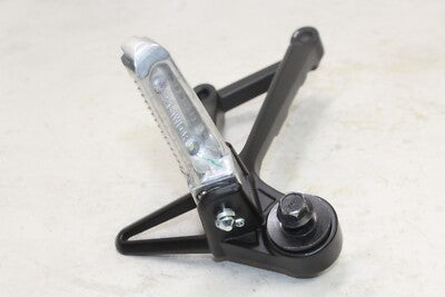 17-24 YAMAHA YZF R3 OEM RIGHT REAR BACK PASSENGER PEG