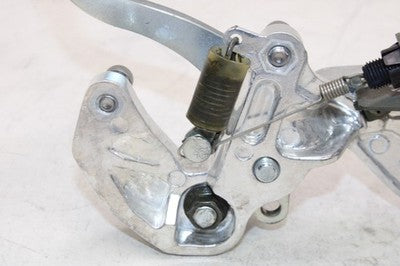 95-07 YAMAHA YZF600R OEM RIGHT REARSET DRIVER FOOT PEG REST STOP W PEDAL
