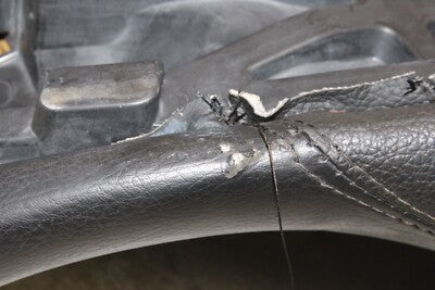 04-09 KAWASAKI VULCAN 2000 VN2000A OEM FRONT DRIVERS SEAT