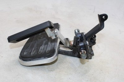 01-03 YAMAHA ROAD STAR XV1600A OEM RIGHT FOOT REST W BRAKE PEDAL
