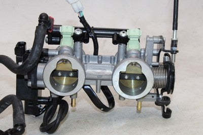 17-22 KAWASAKI NINJA 650 EX650 OEM MAIN FUEL INJECTORS / THROTTLE BODIES