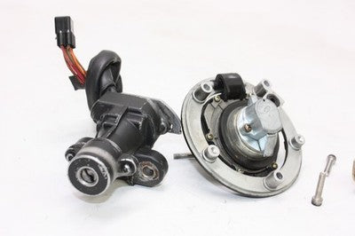 2005 Suzuki GSXR600 OEM IGNITION LOCK SET W/ GAS CAP AND SEAT LOCK !WITH KEY!