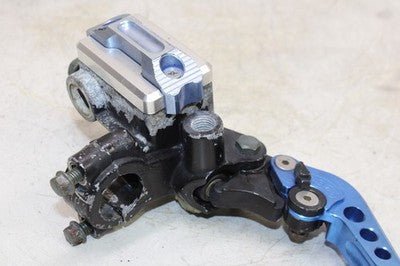 1996 Yamaha FZR600R OEM FRONT BRAKE MASTER CYLINDER W/ LEVER