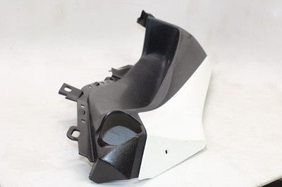 2018 YAMAHA XMAX CZD300 OEM RIGHT SIDE FOOT PANEL REST COWL