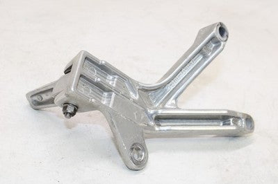 2002 YAMAHA YZF600R OEM RIGHT REAR BACK PASSENGER PEG