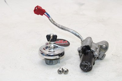 2002 YAMAHA V STAR 650 XVS650A CLASSIC OEM IGNITION LOCK KEY SET W/ GAS CAP