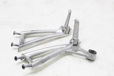 2005 YAMAHA YZF R6 OEM REAR BACK PASSENGER PEG SET PAIR