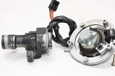 2005 Suzuki GSXR600 OEM IGNITION LOCK SET W/ GAS CAP AND SEAT LOCK !WITH KEY!