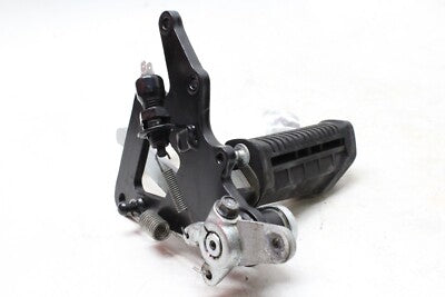 2006 SUZUKI GS500F OEM RIGHT REARSET REAR SET DRIVER FOOT PEG REST STOP
