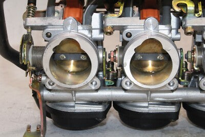 2004 YAMAHA YZF R6 OEM MAIN FUEL INJECTORS / THROTTLE BODIES