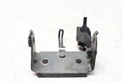 03-09 SUZUKI SV650S OEM GAS TANK FUEL CELL PETROL RESERVOIR BRACKET MOUNT