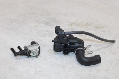 2015 KAWASAKI NINJA 300 EX300B ABS OEM AIR VALVE SOLENOID TOP ENGINE SENSOR PAIR