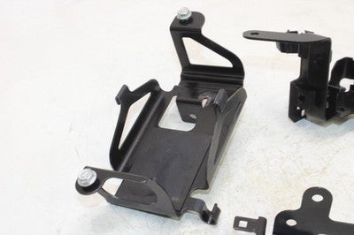 2016 KAWASAKI VERSYS 1000 KLZ1000BFA OEM MOUNTING BRACKETS MOUNTS STAY SET KIT