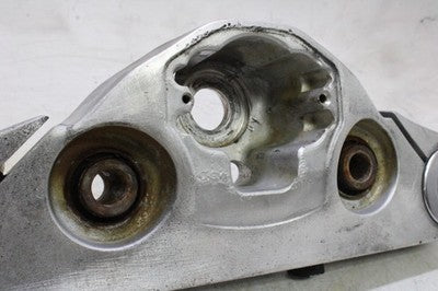 2009 VICTORY HAMMER OEM FORKS UPPER TRIPLE TREE CLAMP