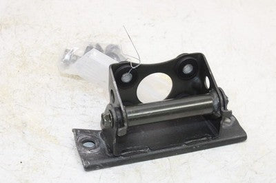 2002 SUZUKI GSXR 1000 OEM FRONT GAS TANK BRACKET MOUNT